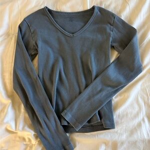 Brandy Melville Long Sleeve V-Neck Top - Blue